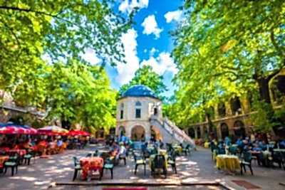 bursa kozahan with cafes and tables